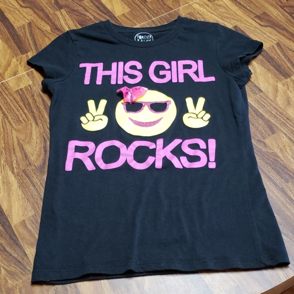 Girls black tshirt size 7/8